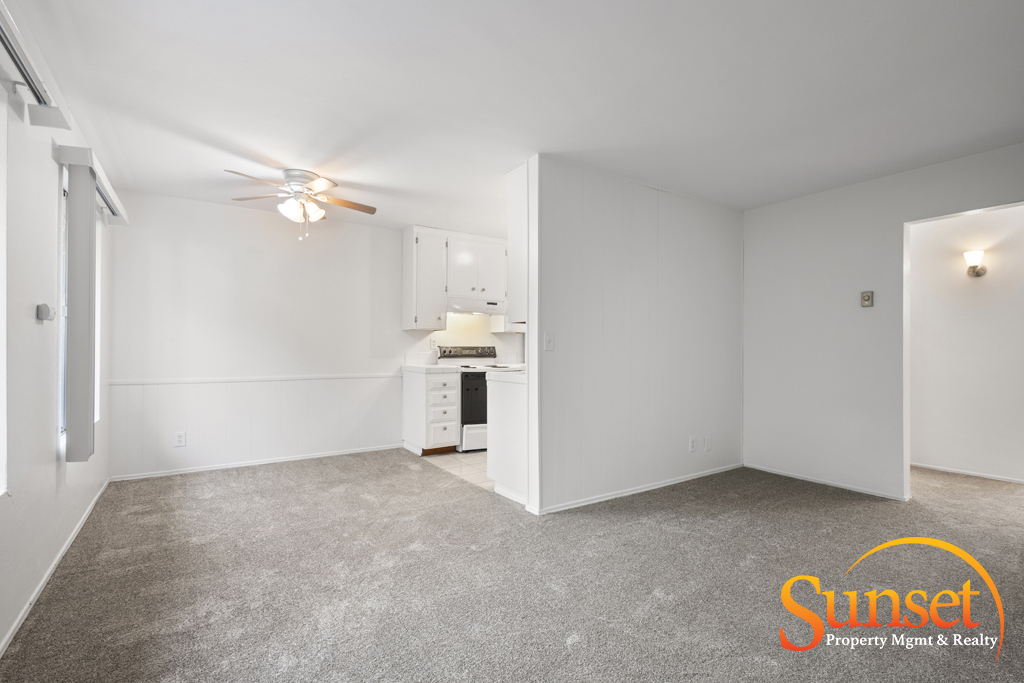 4424 Campus Ave. #6